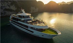 Top 3 du thuyền 5 sao có bể bơi sang chảnh nhất